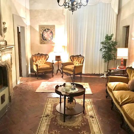 Suite Romantica Con Giardino In Dimora Storica - Camera E Appartamento - B&B Palazzo Robicci Castiglion Fiorentino Exterior photo