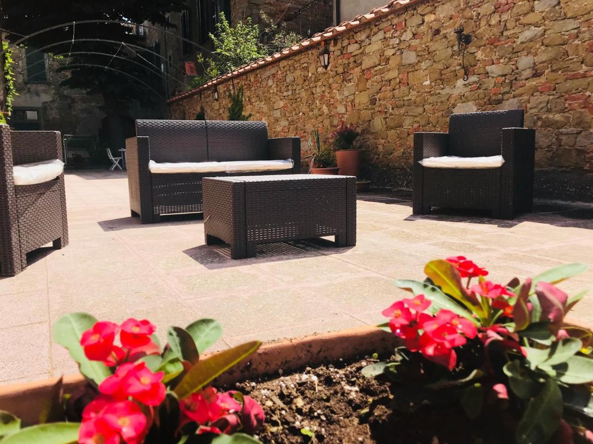 Suite Romantica Con Giardino In Dimora Storica - Camera E Appartamento - B&B Palazzo Robicci Castiglion Fiorentino Exterior photo